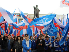 В центре Саратова прошел патриотический митинг