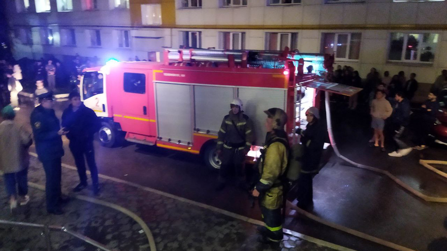 В Саратове загорелось общежитие СГМУ: эвакуировано более 100 человек, есть пострадавшие
