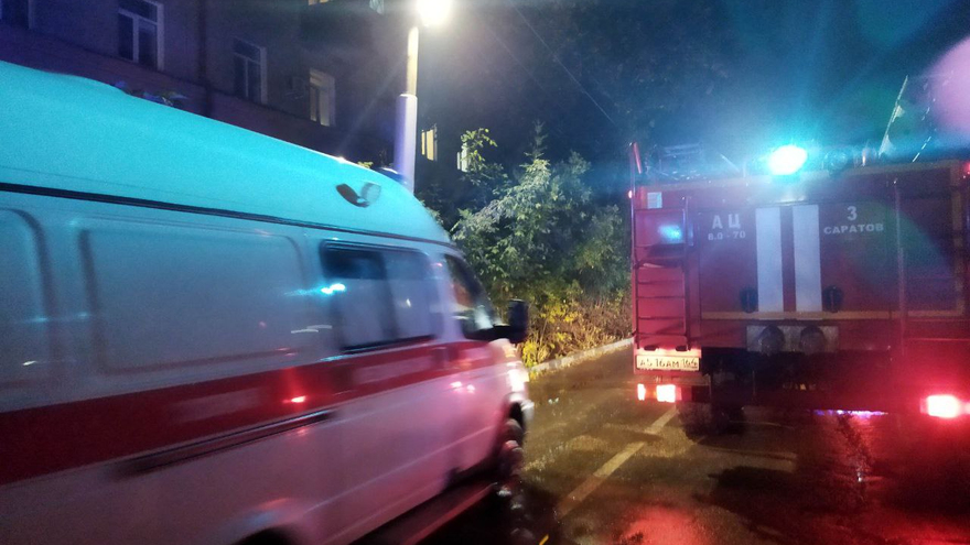 В Саратове загорелось общежитие СГМУ: эвакуировано более 100 человек, есть пострадавшие