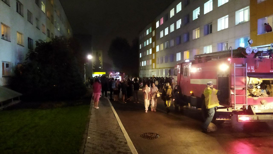 В Саратове загорелось общежитие СГМУ: эвакуировано более 100 человек, есть пострадавшие