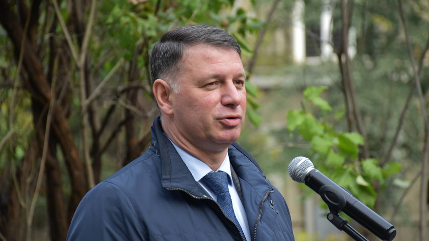 В Саратове обновили Доску почета работников образования и Доску успеха молодежи области