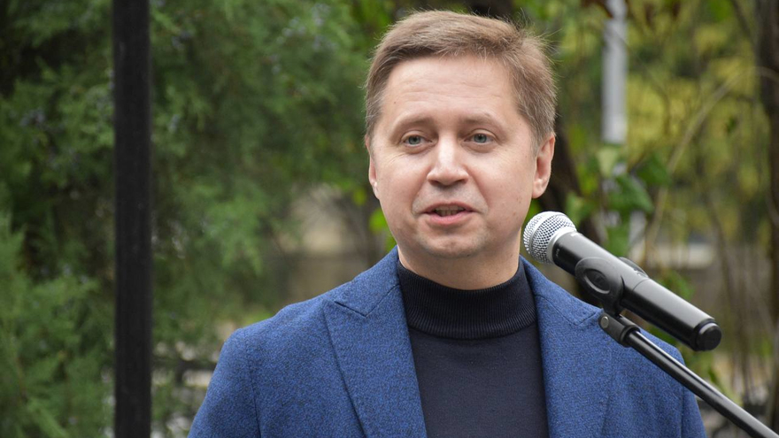 В Саратове обновили Доску почета работников образования и Доску успеха молодежи области
