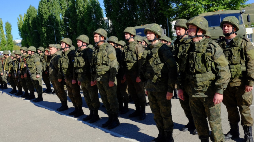Кировский губернатор Александр Соколов привез в Саратовскую область икону
