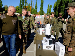 Кировский губернатор Александр Соколов привез в Саратовскую область икону