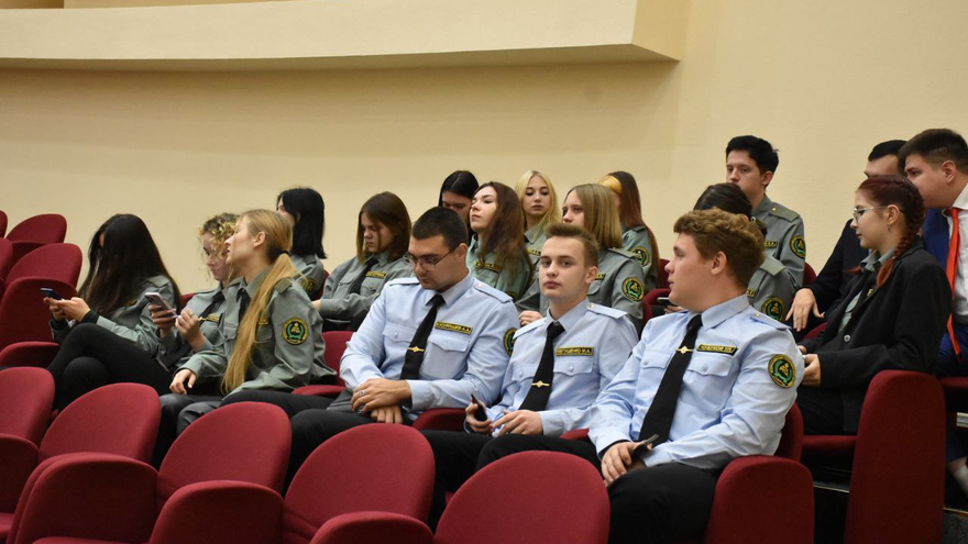 На уборку снега в Саратове заложили более 200 миллионов рублей