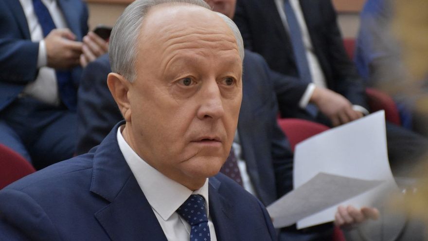На уборку снега в Саратове заложили более 200 миллионов рублей