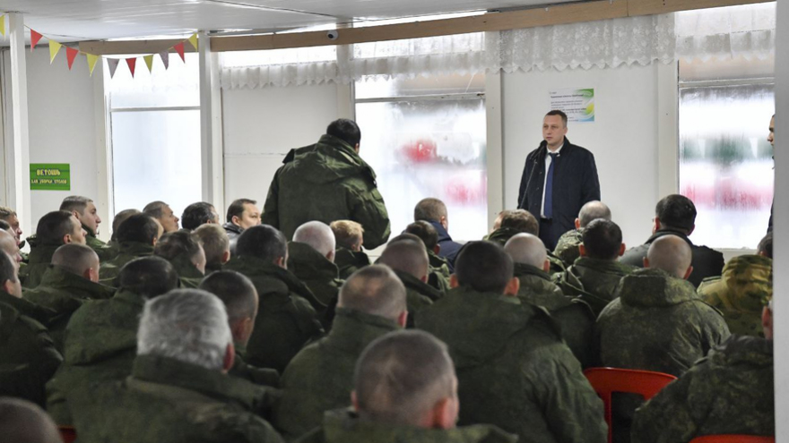 Саратовский губернатор снова навестил мобилизованных