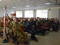 Еще вчера занимались спортом, отдыхали: саратовских призывников окропили святой водой и отправили служить