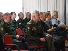 Еще вчера занимались спортом, отдыхали: саратовских призывников окропили святой водой и отправили служить