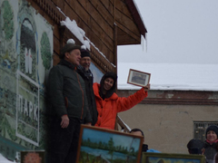 В Саратове художники устроили “самую короткую выставку в мире”: она длилась несколько секунд