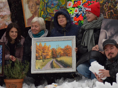 В Саратове художники устроили “самую короткую выставку в мире”: она длилась несколько секунд