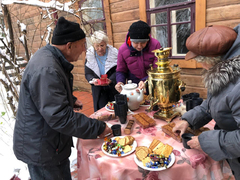 В Саратове художники устроили “самую короткую выставку в мире”: она длилась несколько секунд