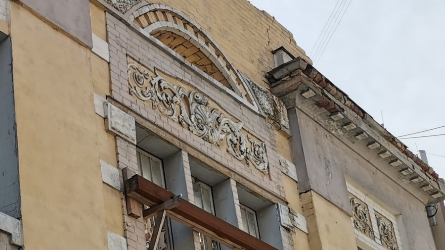 Суд дал собственникам 1,5 года на восстановление памятника Дом Соколова