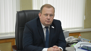 Политик вне политики. Министр промышленности и энергетики Михаил Торгашин: учится в магистратуре, никогда не зарабатывал много, любит Би-2