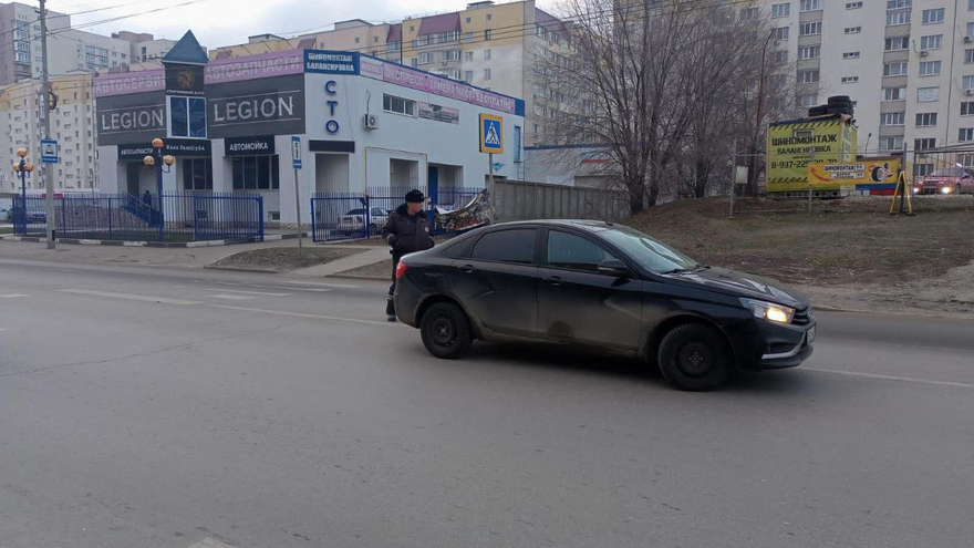 В Саратове водители сбили трех прохожих за час
