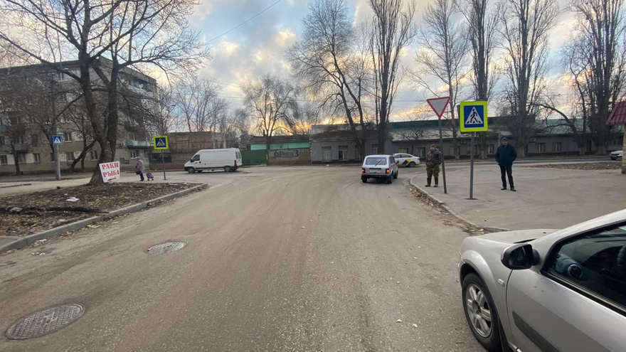 В Саратове водители сбили трех прохожих за час