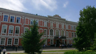В Саратове гимназия готова заплатить 1,4 миллиона рублей за ремонт памятника архитектуры
