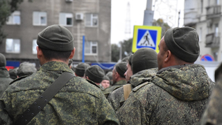 Власти организовали доставку писем и посылок в зону СВО