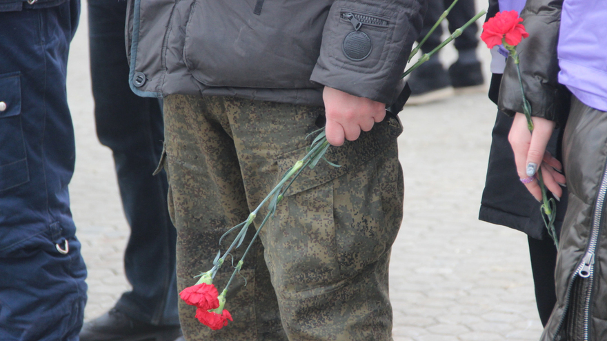 170 имен. Данные погибших в СВО саратовцев занесли на памятную стену в Саратове