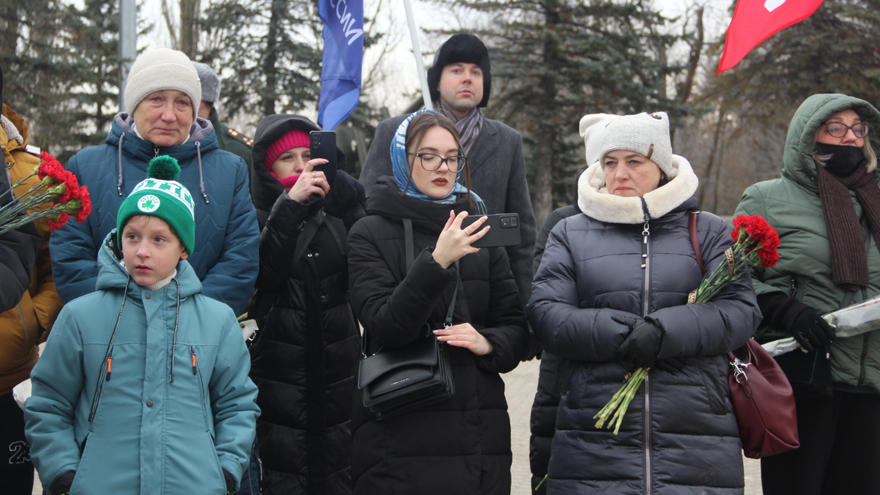 170 имен. Данные погибших в СВО саратовцев занесли на памятную стену в Саратове