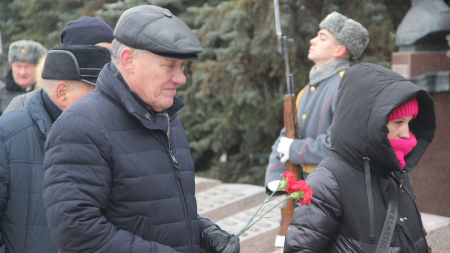 170 имен. Данные погибших в СВО саратовцев занесли на памятную стену в Саратове