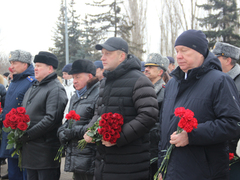 170 имен. Данные погибших в СВО саратовцев занесли на памятную стену в Саратове