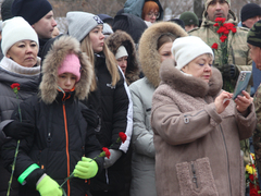 170 имен. Данные погибших в СВО саратовцев занесли на памятную стену в Саратове