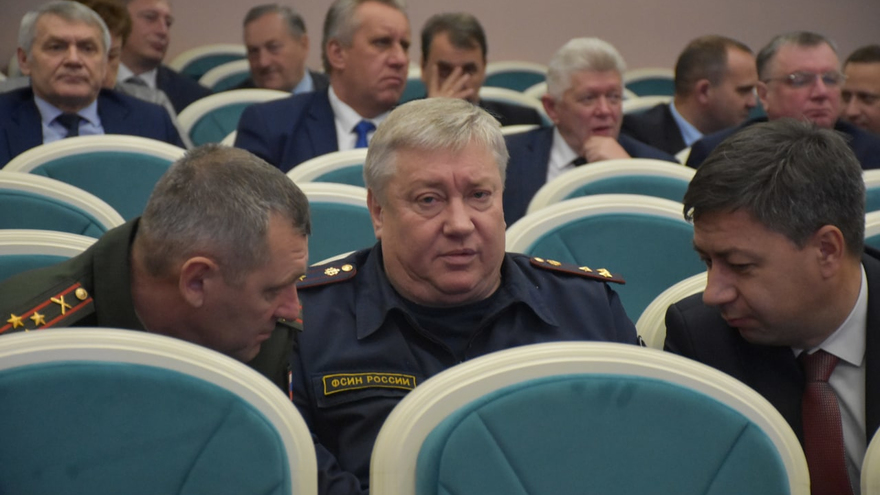 В саратовском правительстве отметили День Конституции (фоторепортаж)