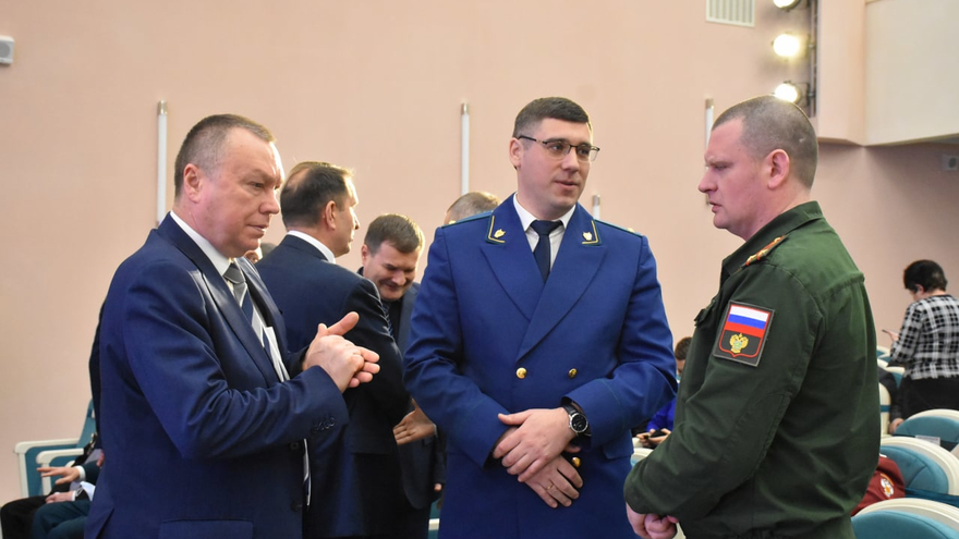 В саратовском правительстве отметили День Конституции (фоторепортаж)