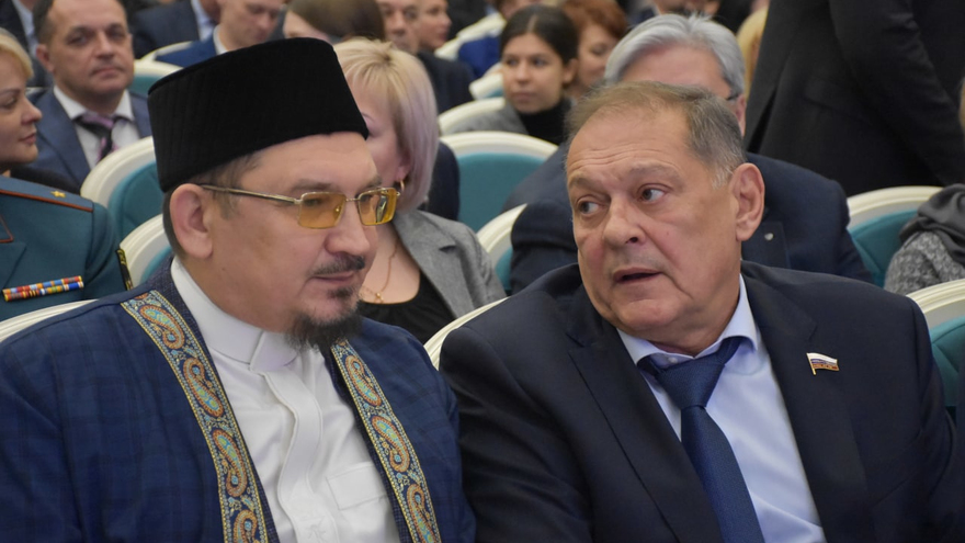 В саратовском правительстве отметили День Конституции (фоторепортаж)