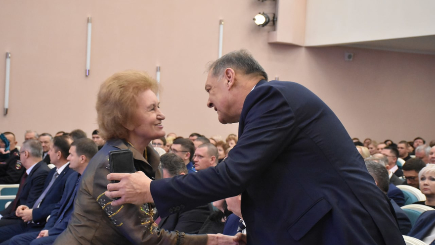 В саратовском правительстве отметили День Конституции (фоторепортаж)