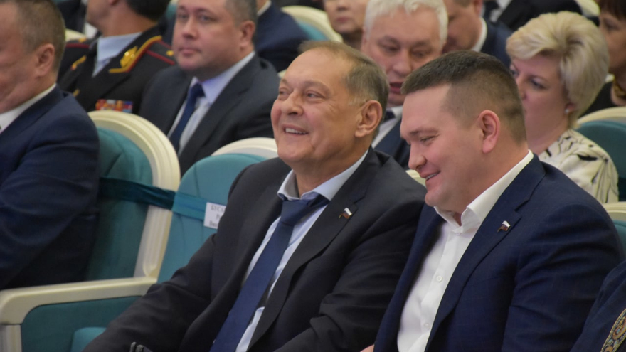 В саратовском правительстве отметили День Конституции (фоторепортаж)