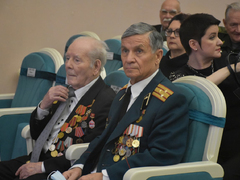 В саратовском правительстве отметили День Конституции (фоторепортаж)