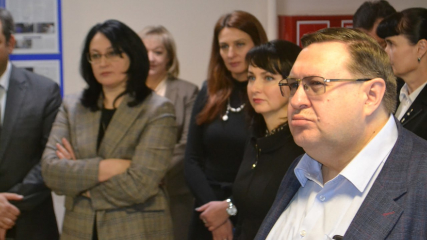 Министр пообещал закончить строительство и ремонт школ к 15 августа