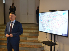 Министр пообещал закончить строительство и ремонт школ к 15 августа