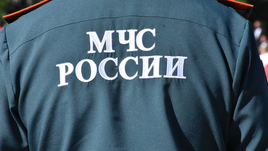 Из-за пожара в школе эвакуировали более 300 детей