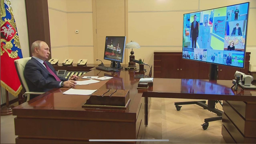 Бусаргин на открытии двух поликлиник в Саратове рассказал Путину о главном результате в здравоохранении