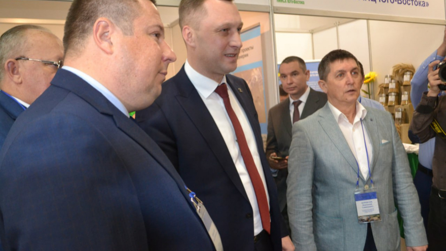 Саратовский губернатор посоветовал министру сельского хозяйства стыдиться результатов работы