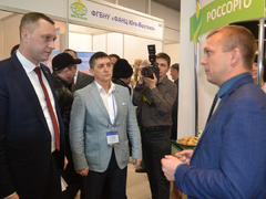 Саратовский губернатор посоветовал министру сельского хозяйства стыдиться результатов работы