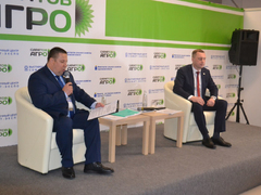 Саратовский губернатор посоветовал министру сельского хозяйства стыдиться результатов работы