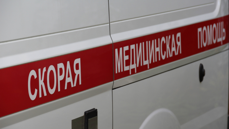 В Энгельсе медиков скорой заперли в квартире. Возбуждено дело