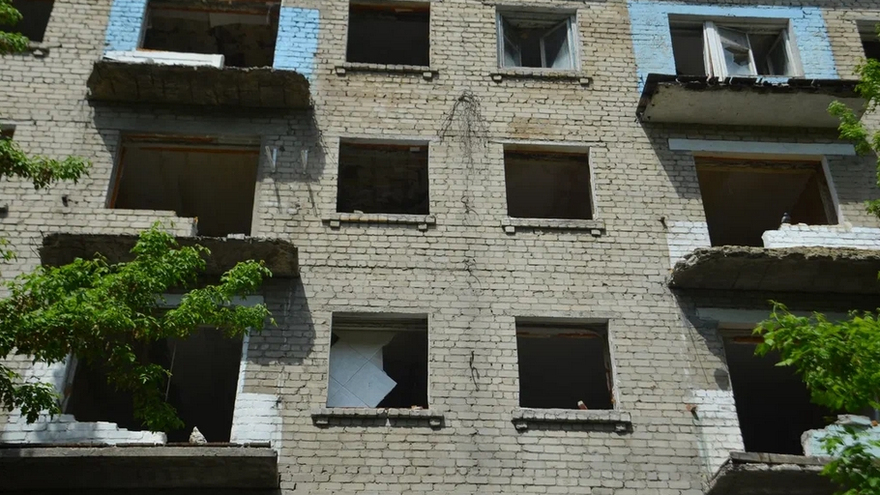В Саратове до конца года снесут 43 аварийных дома