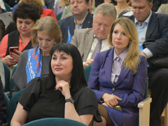 Придумывайте юбилеи, даже если их нет. Не смертный грех, простим: министр предложил способ поощрить обделенных вниманием учителей