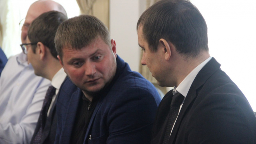 Саратовские депутаты обеспокоены ямами на дорогах к дачам