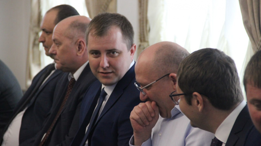 Саратовские депутаты обеспокоены ямами на дорогах к дачам