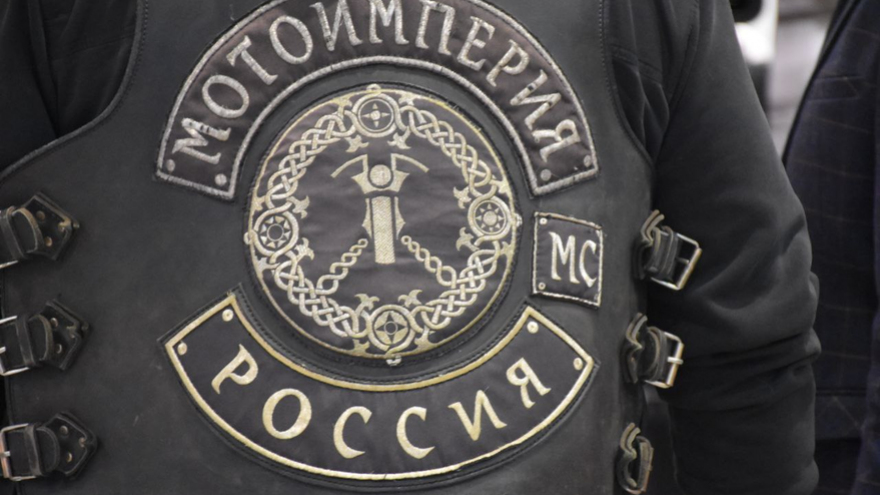 Восстанавливали по частицам: в Саратове открылась выставка с ретро-мотоциклами