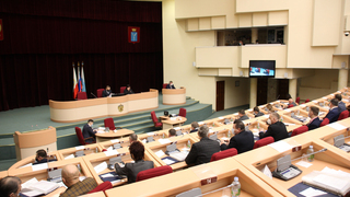 Саратовская облдума планирует заменить проблемную немецкую систему в зале заседаний