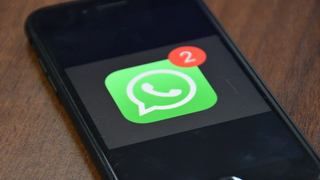 Женщина лишилась почти 500 тысяч рублей после разговора по WhatsApp