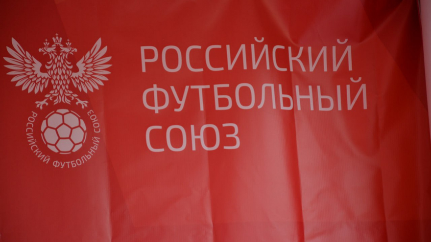 На чемпионате России по пляжному футболу в Саратове сыграют сильнейшие футболисты со всей планеты