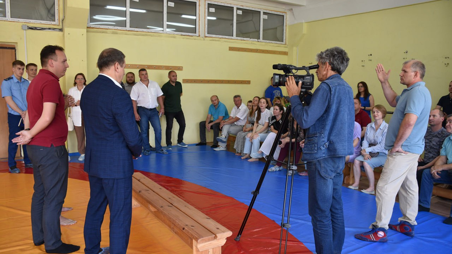 Чиновники пообещали не выселять спортклуб Время спорта из муниципального зала в Энгельсе
